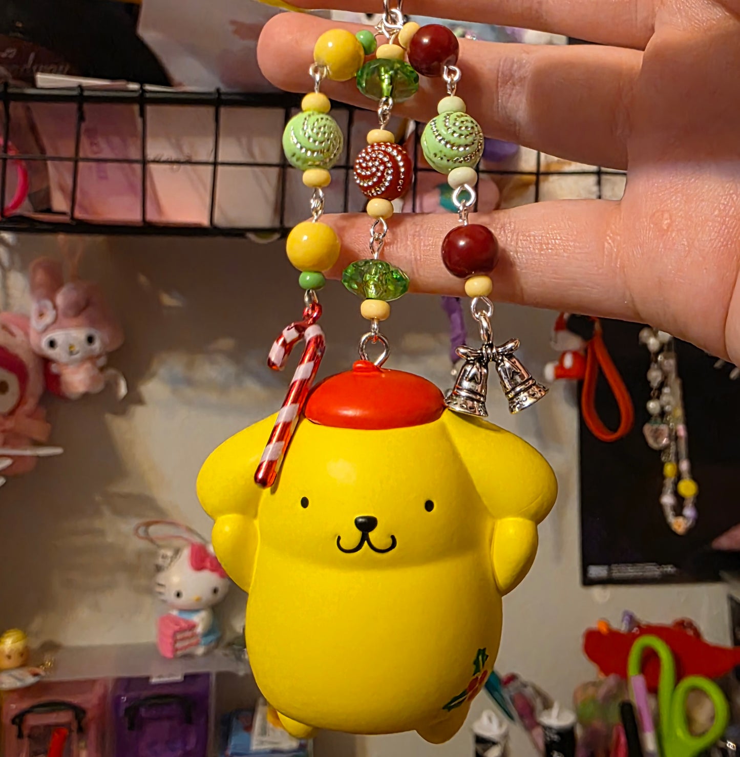 Pompompurin Christmas Keychain